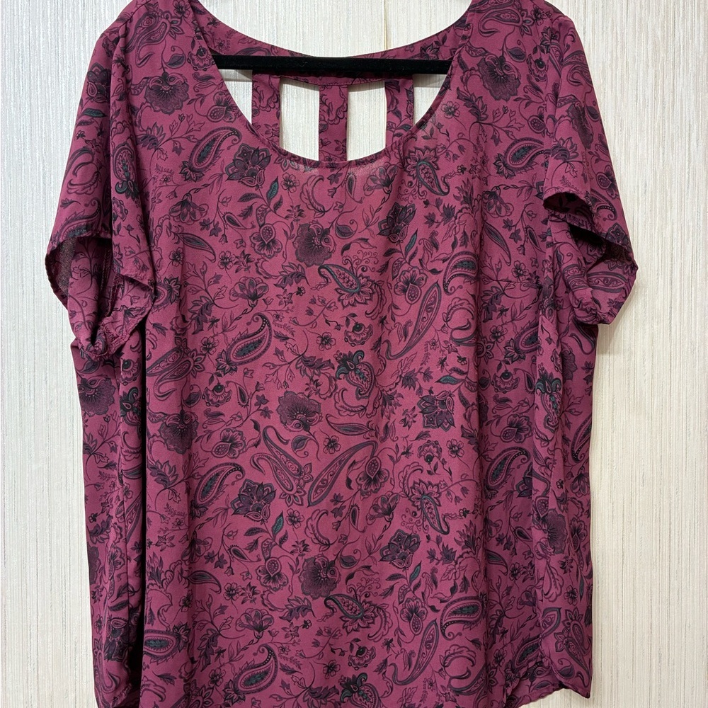 Torrid Plus Size 2 Blouse‎ Bundle (2X/2XL) - Flowy, Floral & Paisley Print Tops - Picture 14 of 14